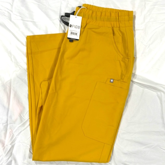 FIGS Yola High-Waisted Scrub Pant in Gold. Color & Style No Longer Available. - Picture 3 of 5